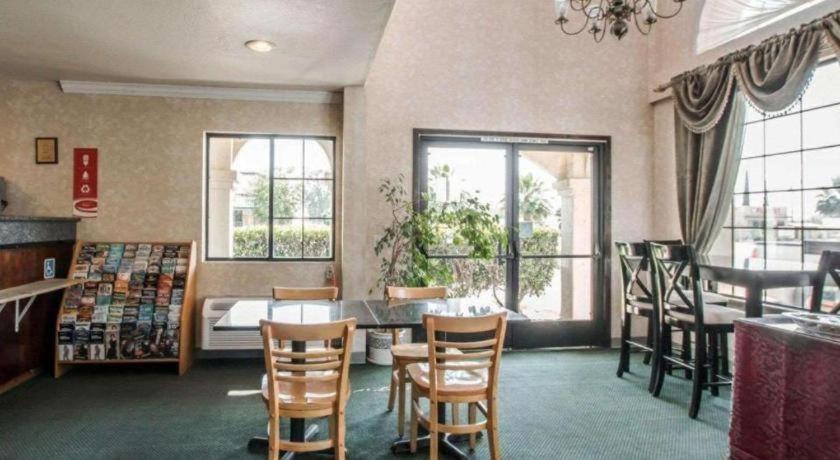 Econo Lodge Moreno Valley Exteriér fotografie